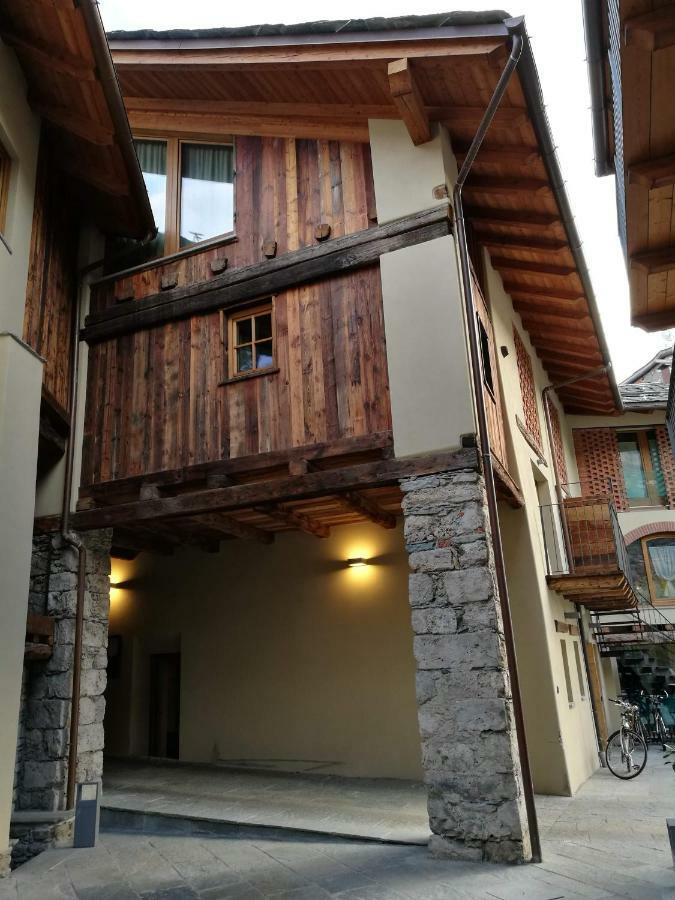 L'Atelier Du Temps - Les Greniers Appartements Аоста Экстерьер фото